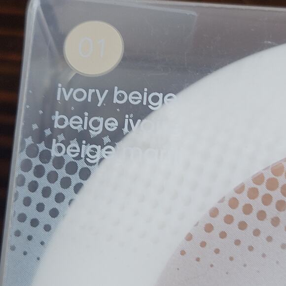 REVLON New Complexion One-Step Compact Makeup SPF 15 IVORY BEIGE 01✨️NEW✨️ - Picture 2 of 10
